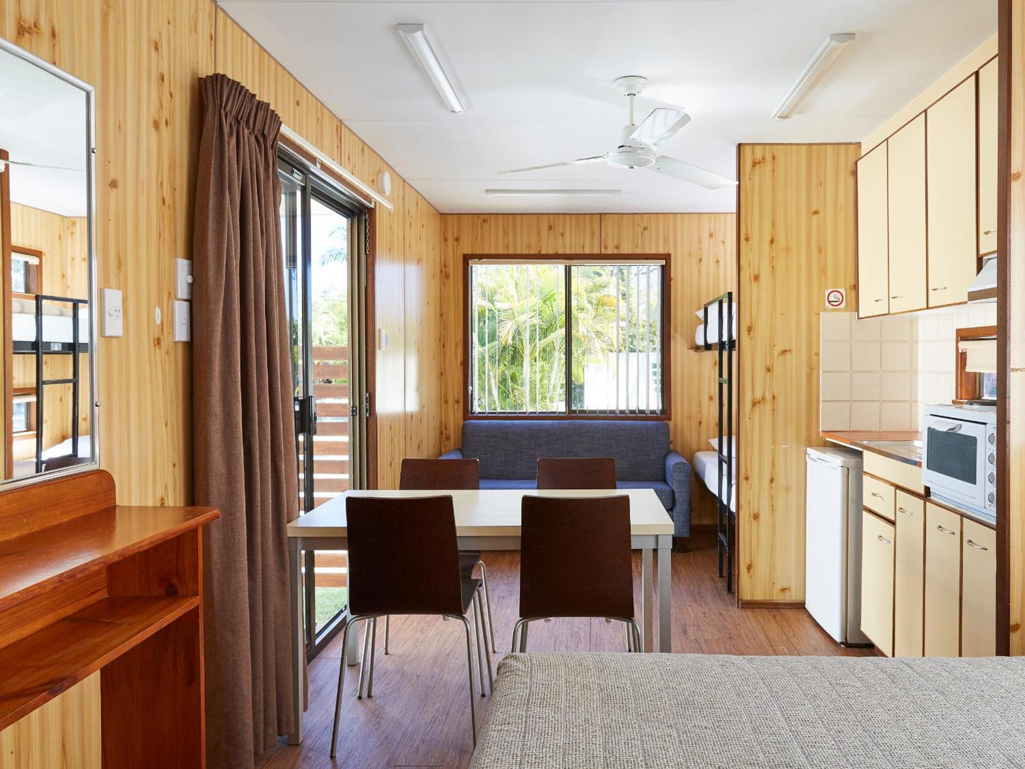 Nrma Treasure Island Holiday Resort Guldkusten Exteriör bild